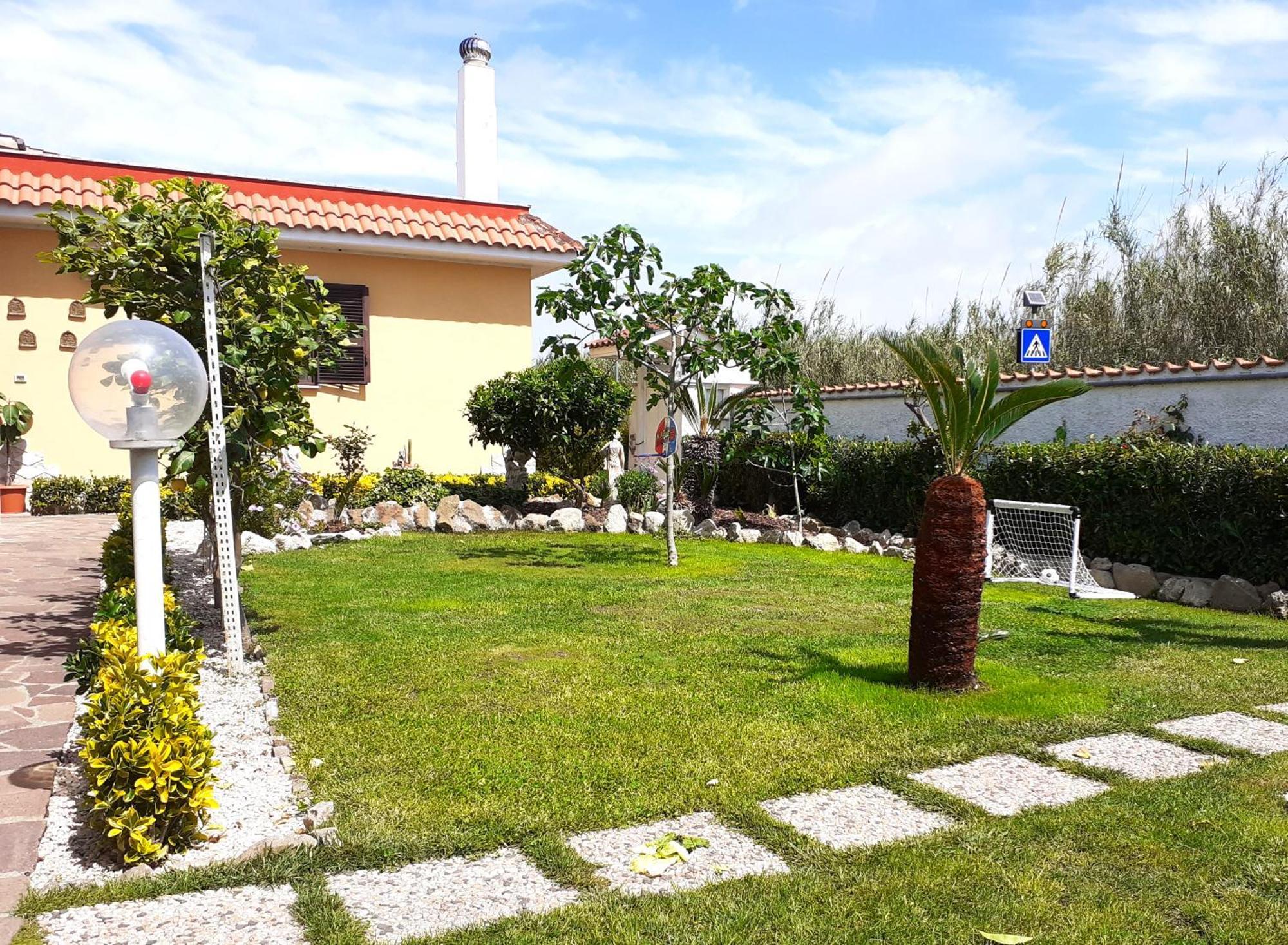 Villa A Casa Dell' Artista Fiumicino Esterno foto